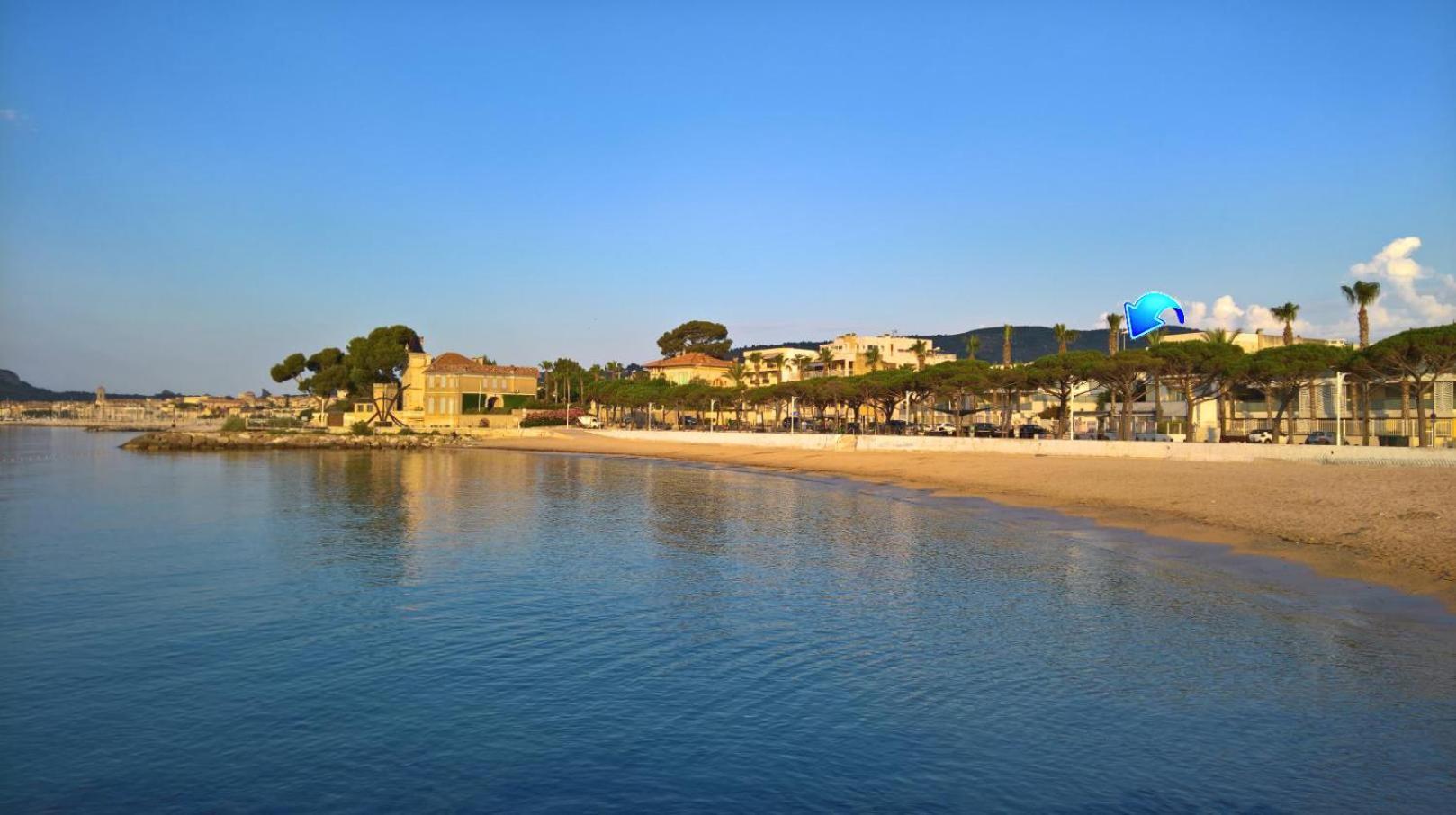 Logement climatisé avec jardin et parking pour 2 personnes en bord de plage La Ciotat Esterno foto